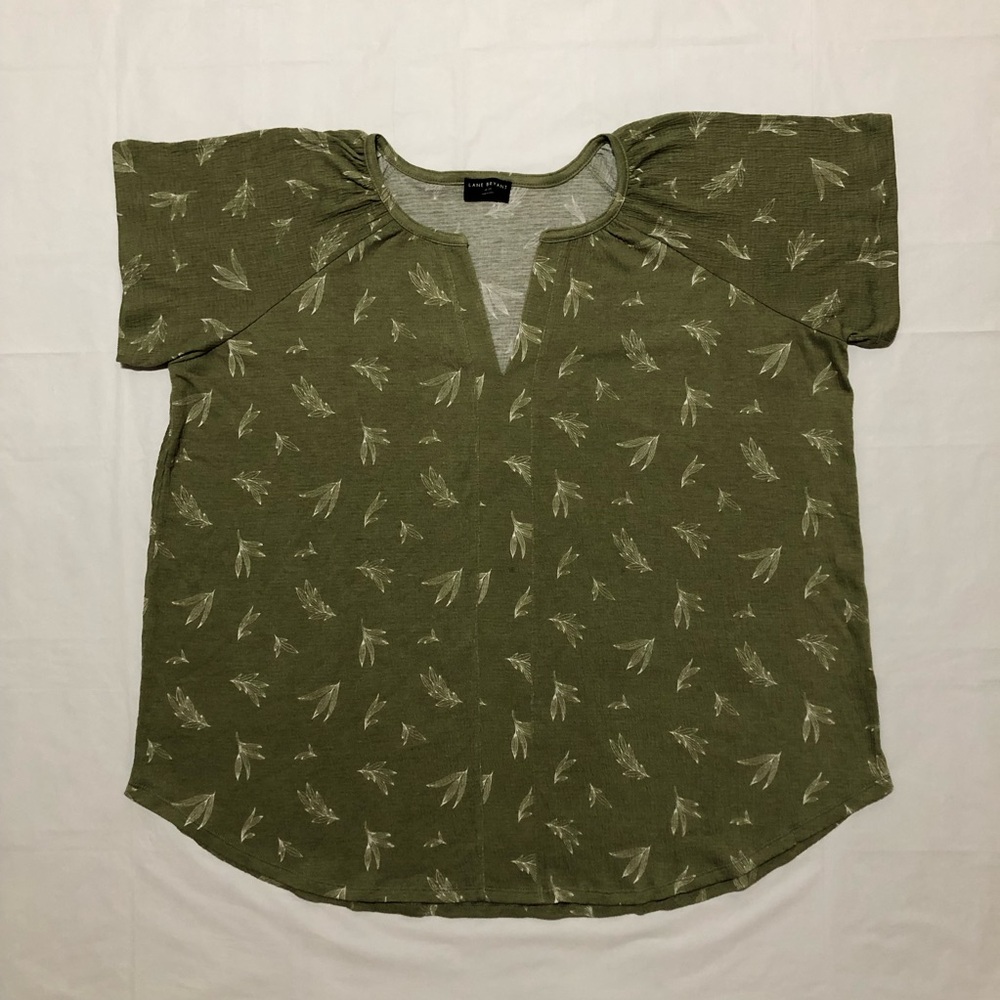 Lane Bryant Women’s Short Dolman Sleeve Notch-Neck Olive Floral Top size 18/20